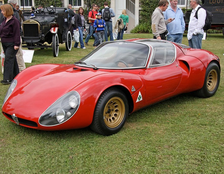 ALFA ROMEO 33 STRADALE